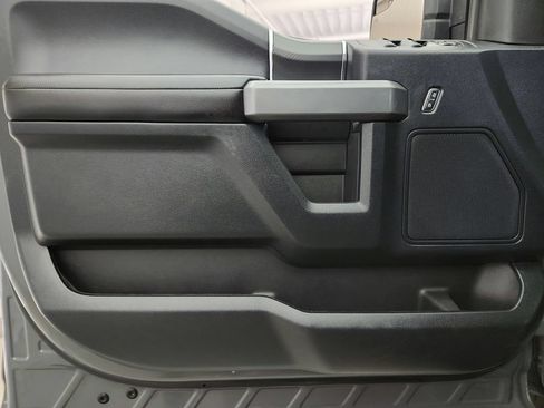 Used 2018 Ford F150 XLT w/ Equipment Group 302A Luxury AWD/4WD image 17