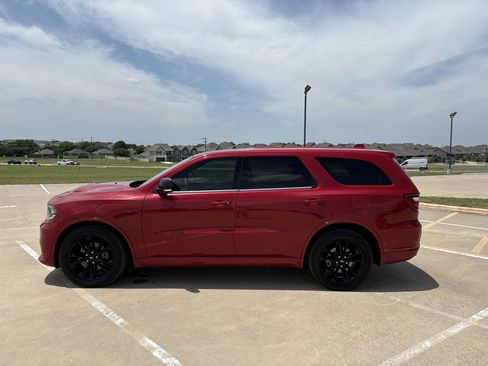 Used 2020 Dodge Durango R/T w/ Blacktop Package RWD image 2