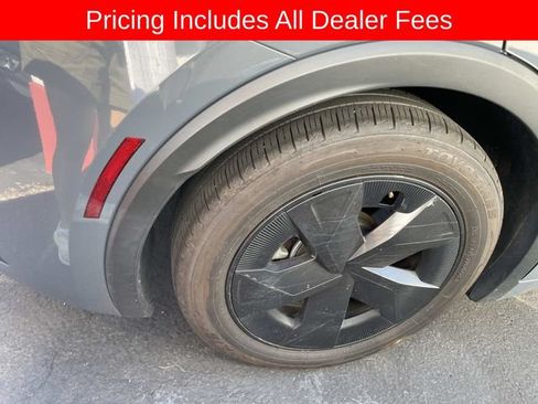 Used 2023 Toyota Prius LE FWD image 9