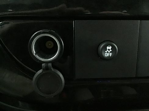 Used 2020 Chevrolet Express 2500 w/ Enhanced Convenience Package image 33