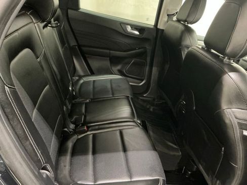 Used 2022 Ford Escape SEL image 17