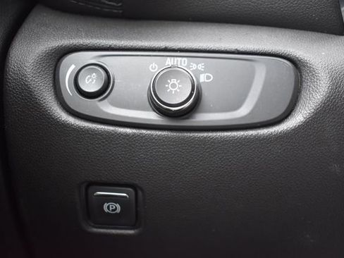 Used 2021 Chevrolet Blazer LT image 39