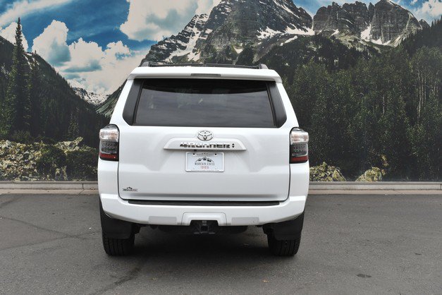 Certified 2024 Toyota 4Runner SR5 Premium w/ Moonroof Package AWD/4WD image 10