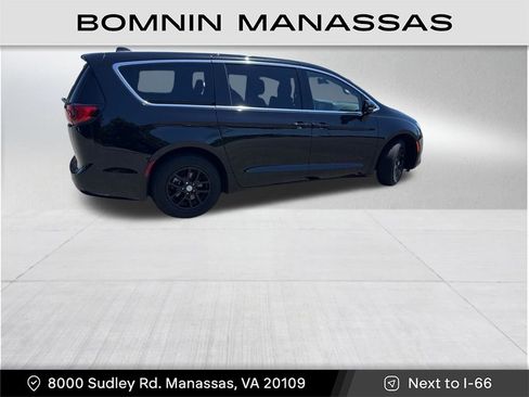 Used 2026 Chrysler Voyager LX FWD image 2