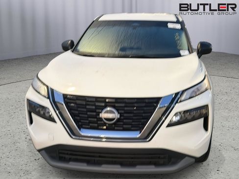 Used 2023 Nissan Rogue S AWD/4WD image 3