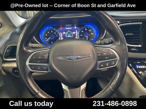 Used 2020 Chrysler Pacifica Touring-L Plus FWD image 20