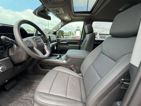 New 2026 GMC Sierra 2500 SLT w/ SLT Premium Package AWD/4WD image 4