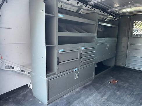 Used 2014 Chevrolet Express 1500 RWD image 21