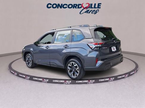Certified 2025 Subaru Forester AWD/4WD image 5