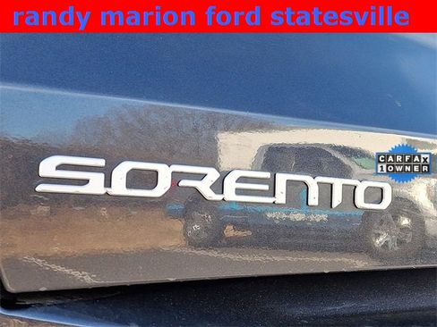 Used 2025 Kia Sorento S w/ Panoramic Sunroof Package image 32