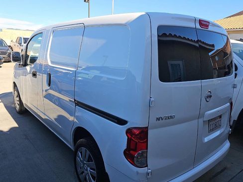 Used 2018 Nissan NV200 SV w/ Back Door Glass Package image 4