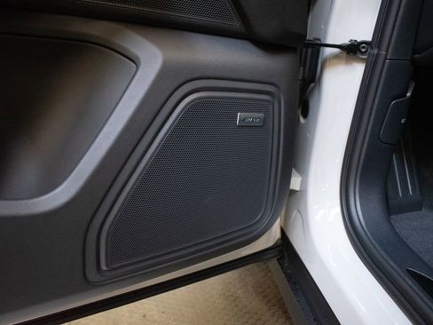 New 2026 Porsche Macan GTS image 21