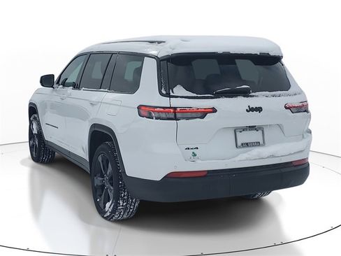 New 2025 Jeep Grand Cherokee L Altitude image 3