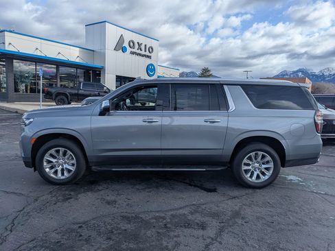 Used 2022 Chevrolet Suburban Premier AWD/4WD image 8