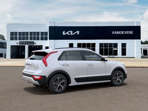 New 2026 Kia Niro EX image 8