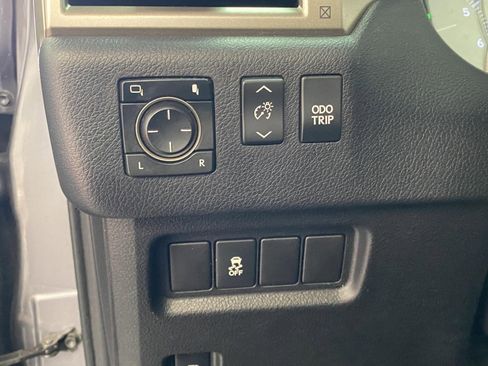 Used 2018 Lexus GX 460 Premium w/ Navigation Package image 20