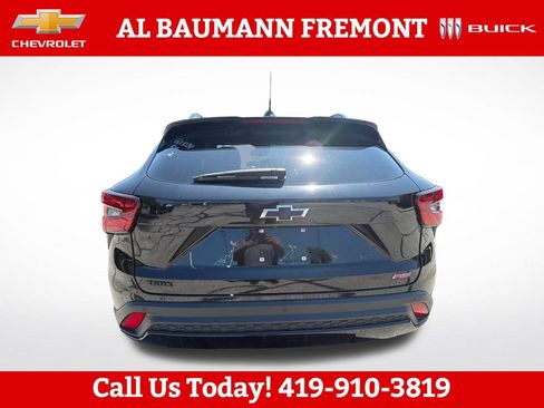 Used 2025 Chevrolet Trax RS w/ Driver Confidence Package FWD image 5