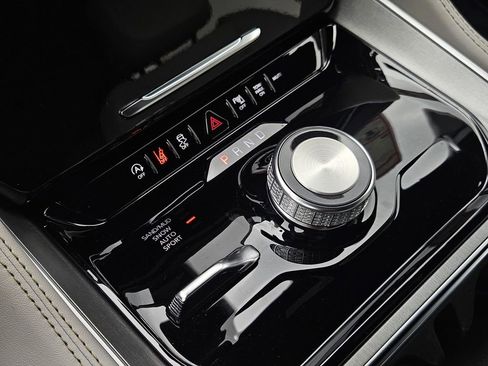 New 2026 Jeep Grand Wagoneer Limited AWD/4WD image 28