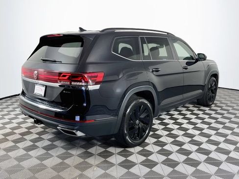 Used 2024 Volkswagen Atlas SE w/ Black Wheel Package AWD/4WD image 8