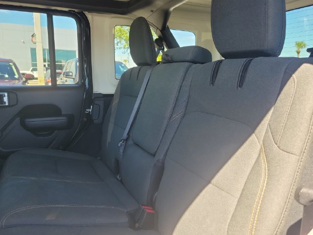 Used 2024 Jeep Wrangler Unlimited AWD/4WD image 8