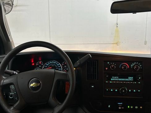 Used 2022 Chevrolet Express 3500 LS RWD image 29