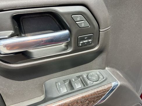 Used 2022 GMC Sierra 1500 Denali w/ Denali Premium Package image 24