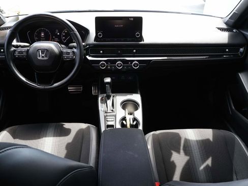 Used 2023 Honda Civic Sport image 11