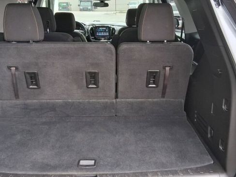 Used 2018 Chevrolet Traverse LT image 14