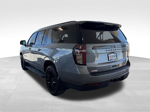 Used 2022 Chevrolet Suburban RST w/ Luxury Package AWD/4WD image 7