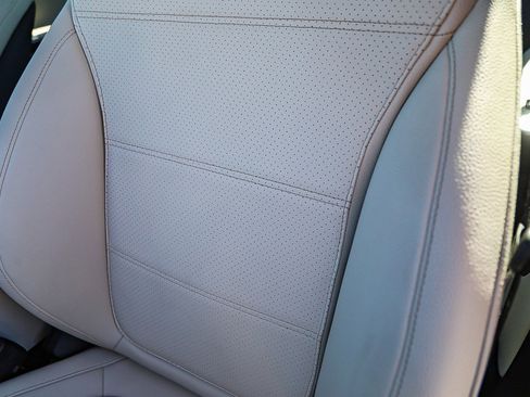 Used 2023 Mercedes-Benz C 300 4MATIC Sedan image 23