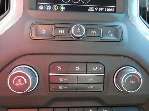 Certified 2024 Chevrolet Silverado 2500 Custom w/ Custom Convenience Package image 25