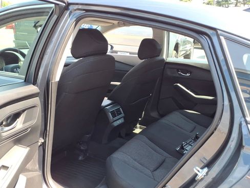 Used 2025 Honda Accord SE image 16