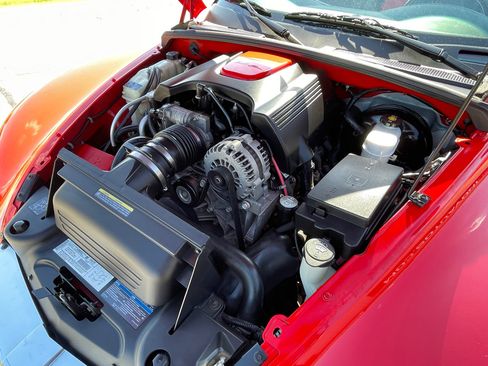 Used 2003 Chevrolet SSR w/ Preferred Equipment Group image 37