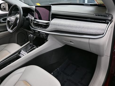 Used 2022 Jeep Compass Latitude w/ Sun and Sound Group image 44