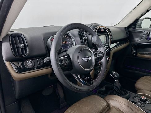Used 2018 MINI Cooper Countryman S FWD image 9