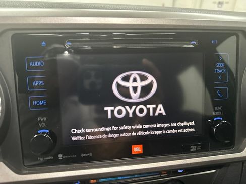 Used 2019 Toyota Tacoma Limited RWD image 18