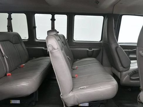 Used 2024 Chevrolet Express 3500 LS RWD image 10