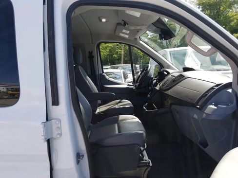 Used 2018 Ford Transit 150 XL RWD image 4