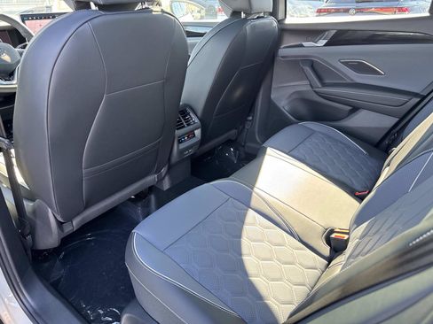 New 2026 Volkswagen Tiguan SEL R-Line image 12