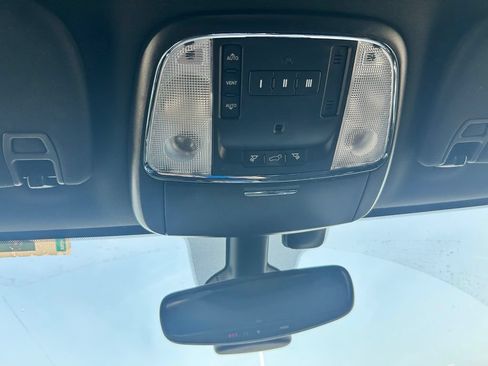 Used 2017 Jeep Grand Cherokee Trailhawk AWD/4WD image 28