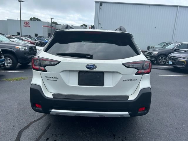 Used 2025 Subaru Outback Limited AWD/4WD image 5