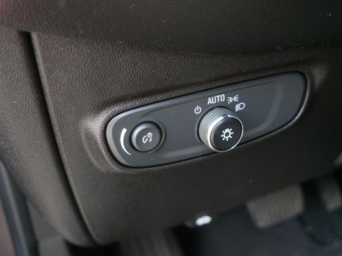 Used 2020 Chevrolet Equinox LT AWD/4WD image 22