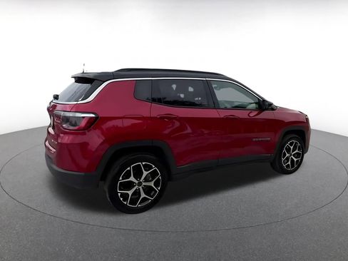 Used 2025 Jeep Compass Limited AWD/4WD image 14