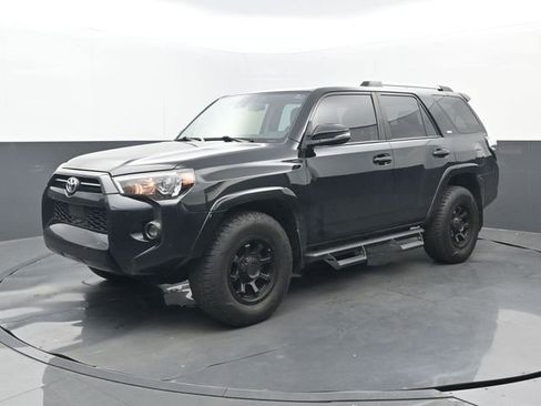 Used 2020 Toyota 4Runner SR5 Premium w/ Moonroof Package image 8