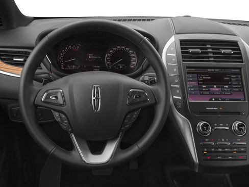 Used 2017 Lincoln MKC Reserve w/ Lincoln MKC Climate Package AWD/4WD image 4