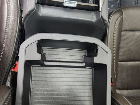 Used 2023 GMC Yukon Denali AWD/4WD image 22