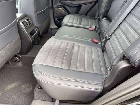 New 2026 Mitsubishi Outlander SE FWD image 14