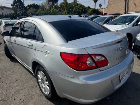 Used 2008 Chrysler Sebring LX image 5