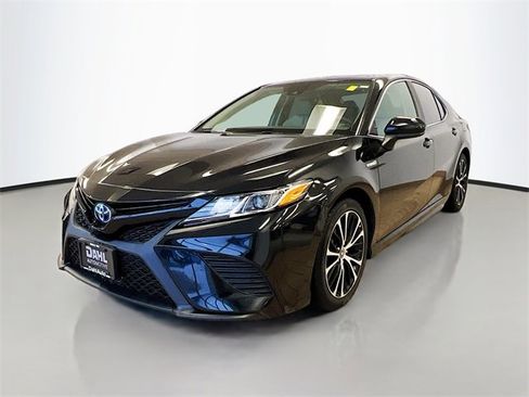 Used 2020 Toyota Camry SE image 37