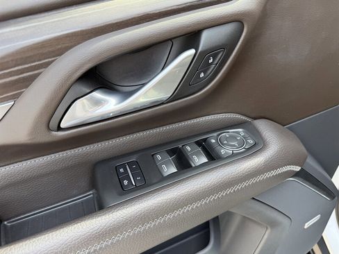 Used 2022 GMC Yukon Denali AWD/4WD image 18